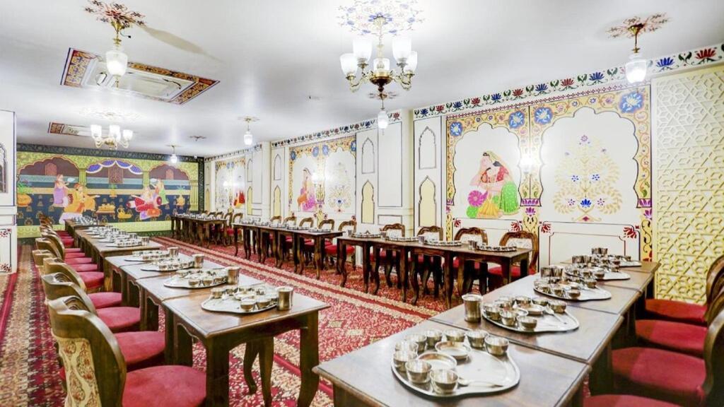 The Royal Ville Agra - Family & Corporate Hotel エクステリア 写真