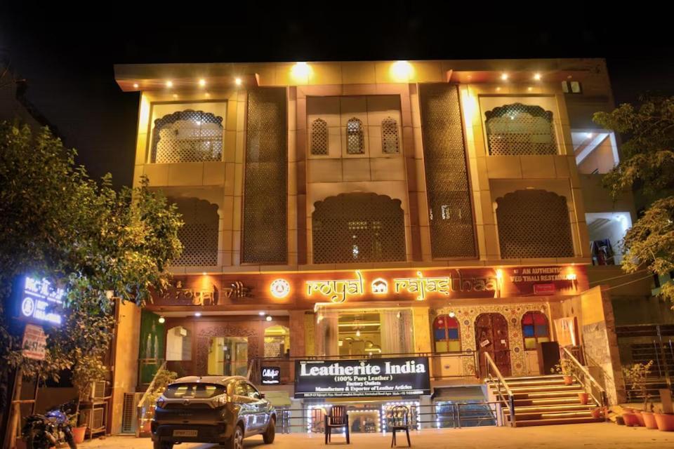 The Royal Ville Agra - Family & Corporate Hotel エクステリア 写真