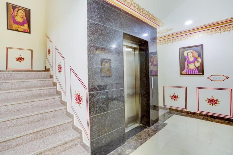 The Royal Ville Agra - Family & Corporate Hotel エクステリア 写真