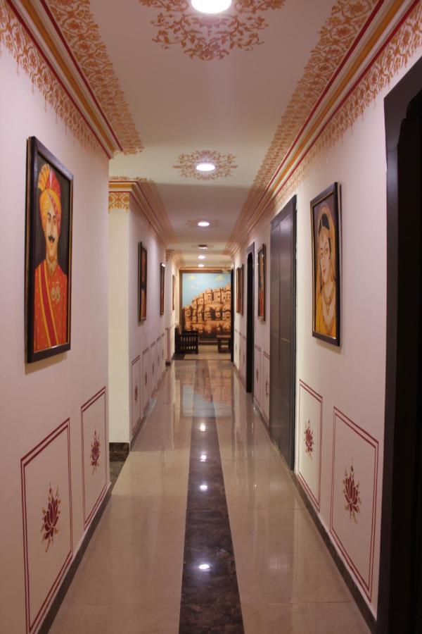 The Royal Ville Agra - Family & Corporate Hotel エクステリア 写真