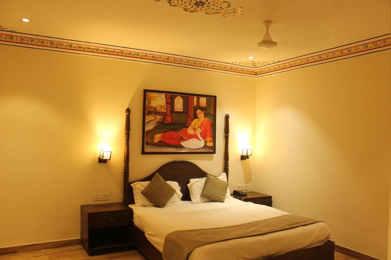 The Royal Ville Agra - Family & Corporate Hotel エクステリア 写真