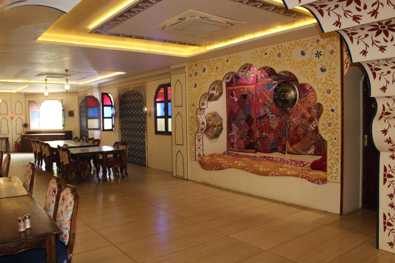 The Royal Ville Agra - Family & Corporate Hotel エクステリア 写真