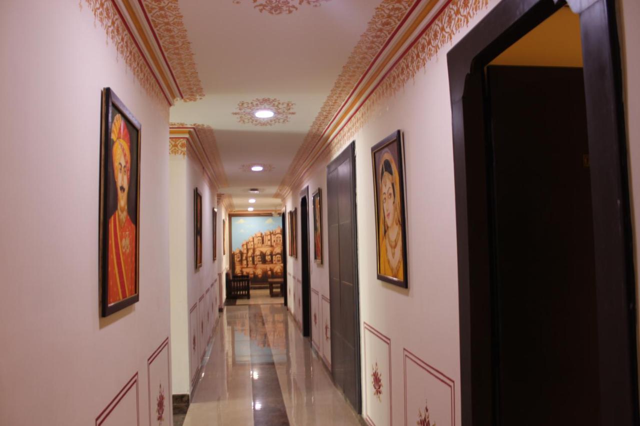 The Royal Ville Agra - Family & Corporate Hotel エクステリア 写真