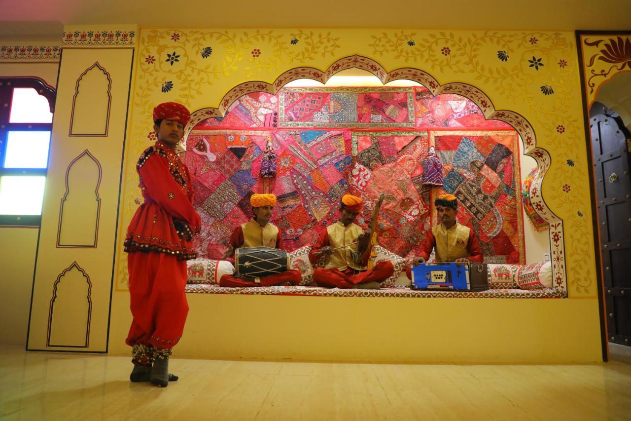 The Royal Ville Agra - Family & Corporate Hotel エクステリア 写真