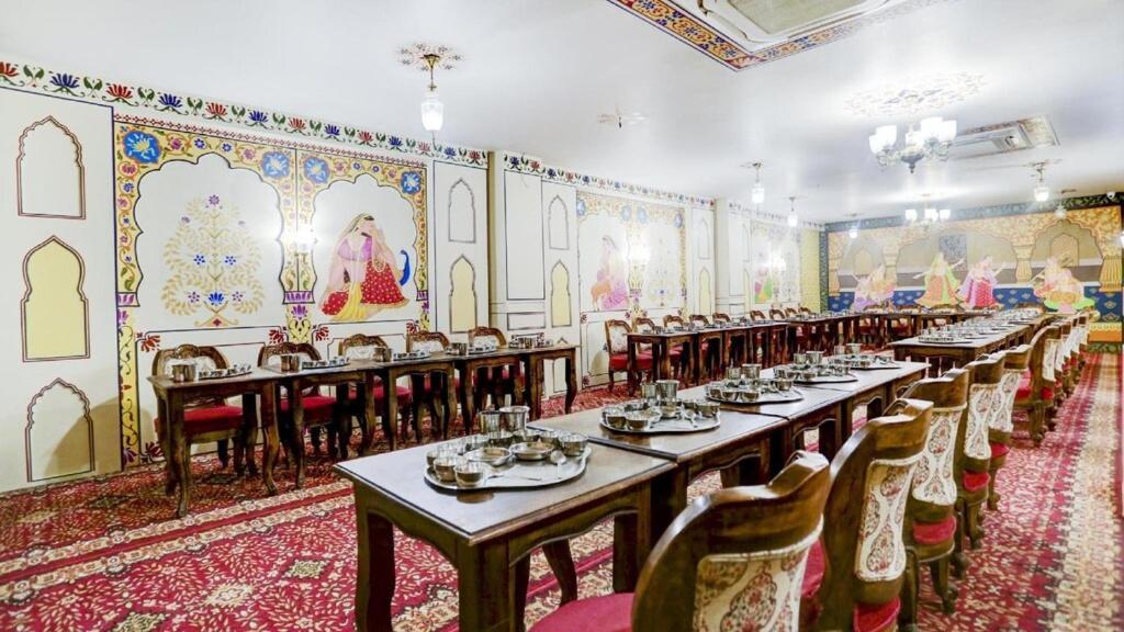 The Royal Ville Agra - Family & Corporate Hotel エクステリア 写真